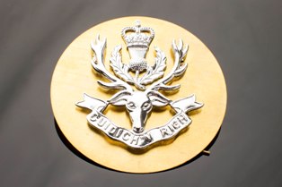 Queens Own Highlanders (Seaforth and Camerons) Cap Badge